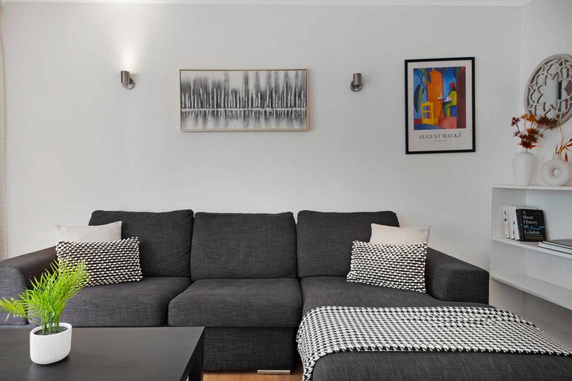 2 Bed Apartment- Central London- Lift & Balcony Exterior photo