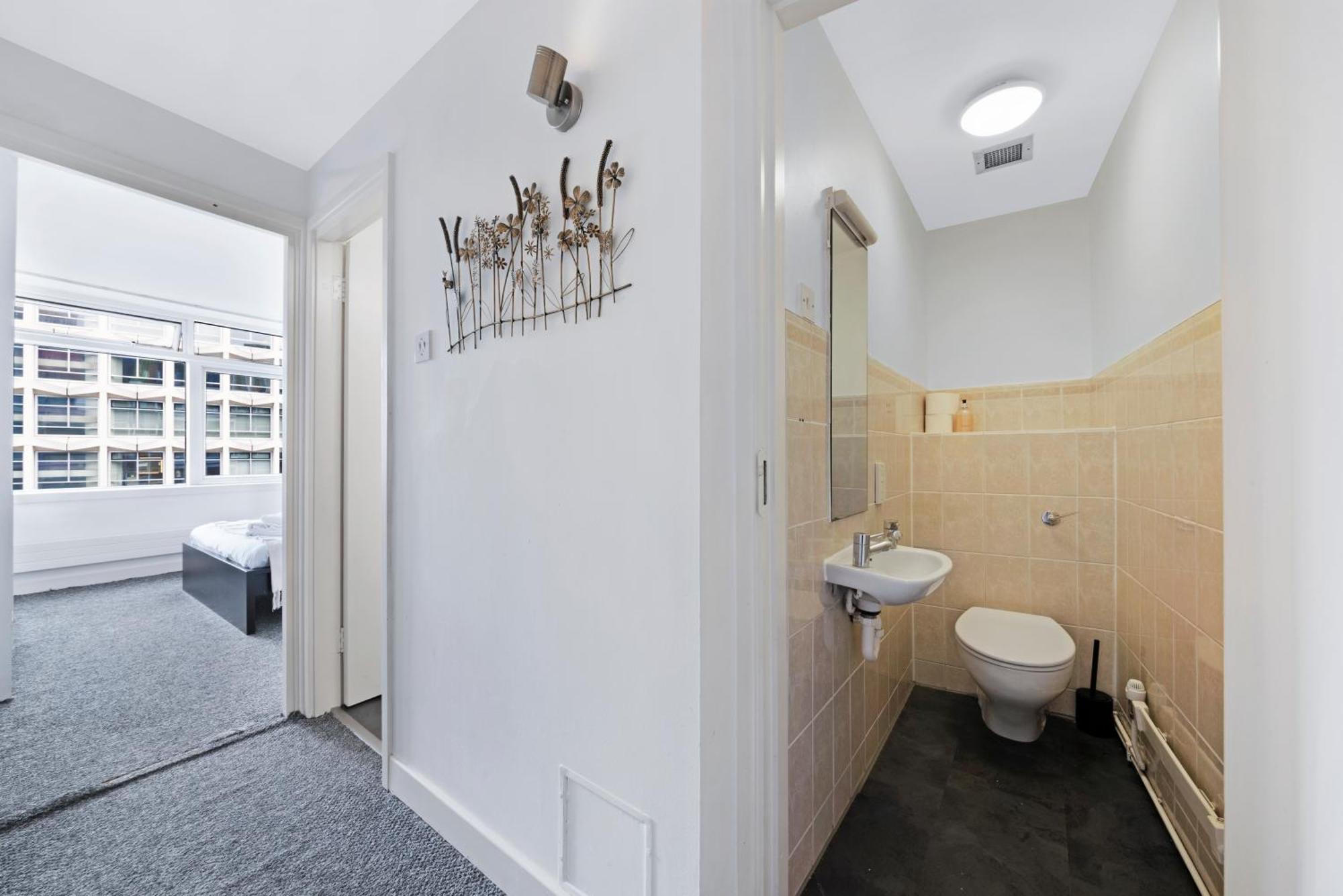 2 Bed Apartment- Central London- Lift & Balcony Exterior photo