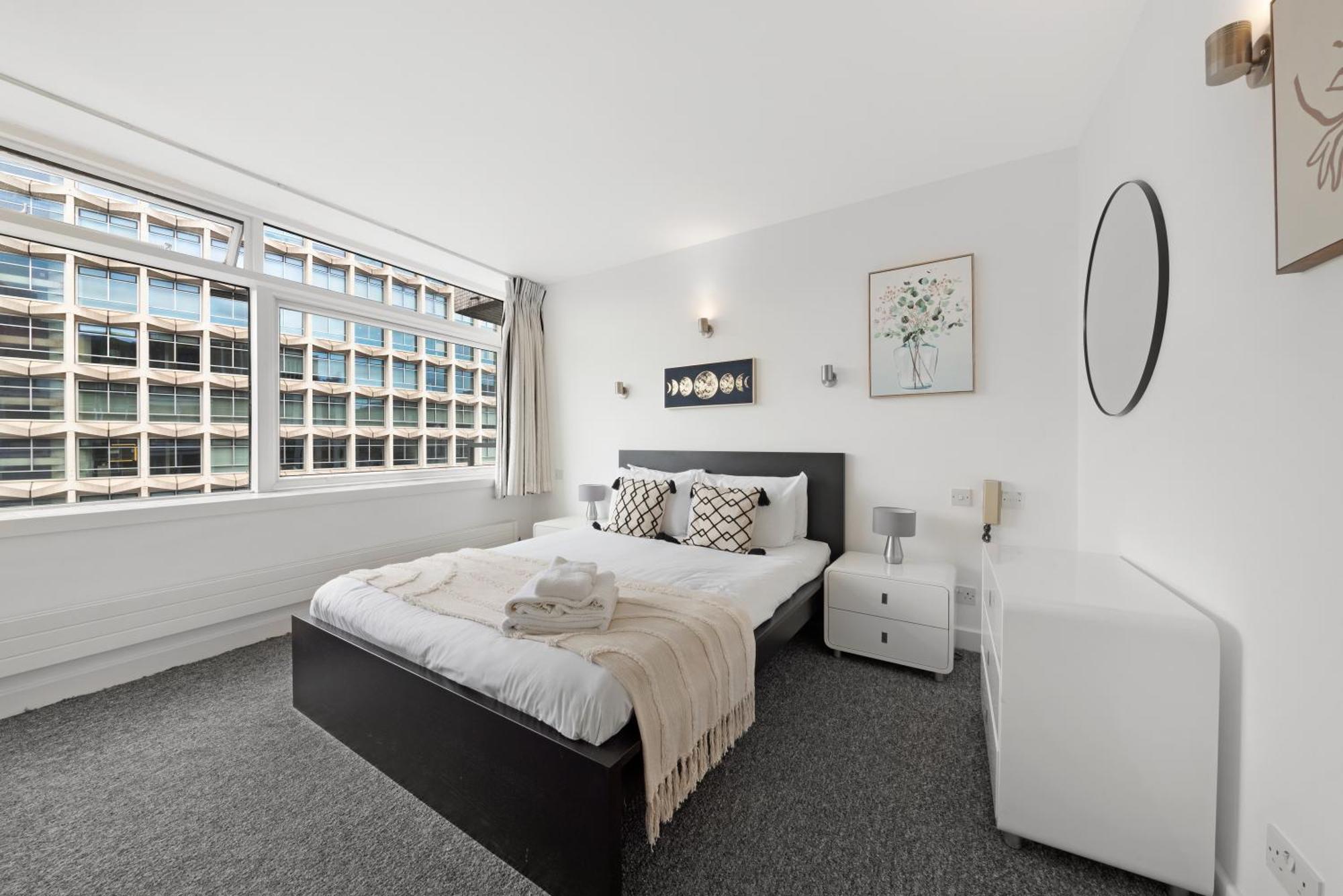 2 Bed Apartment- Central London- Lift & Balcony Exterior photo